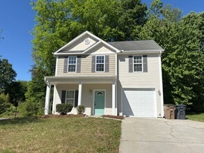 Building Photo - 4 Bedroom house in Brightwood area at a great price!