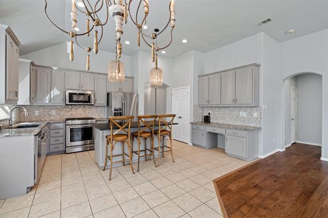 Building Photo - 8664 Glenburne Dr