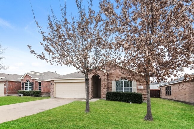 Building Photo - $1,795 4 Bed/2 Bath/2 Garage Ready for Move-in Forney Home in Windmill Farms