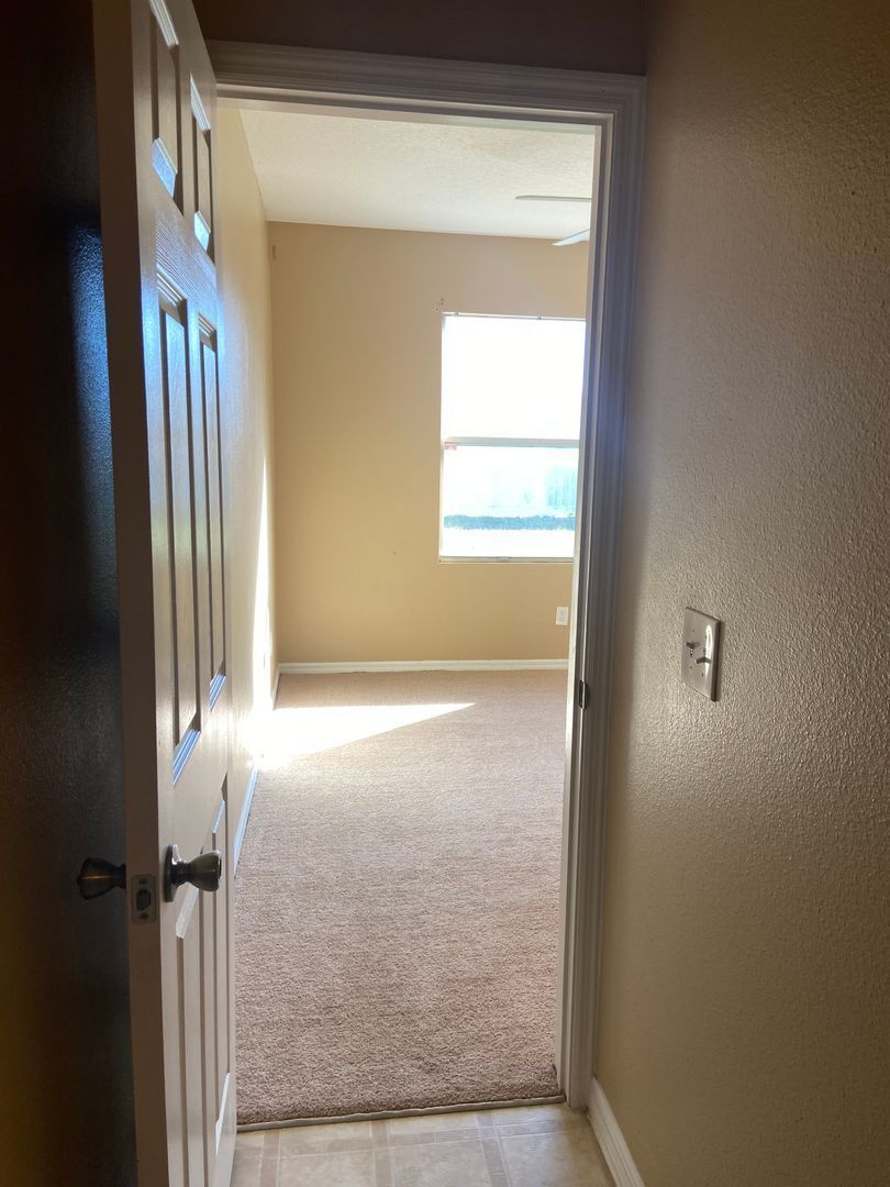 Building Photo - 628 Madina Cir