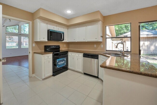 Building Photo - 19522 Enchanted Grove Dr