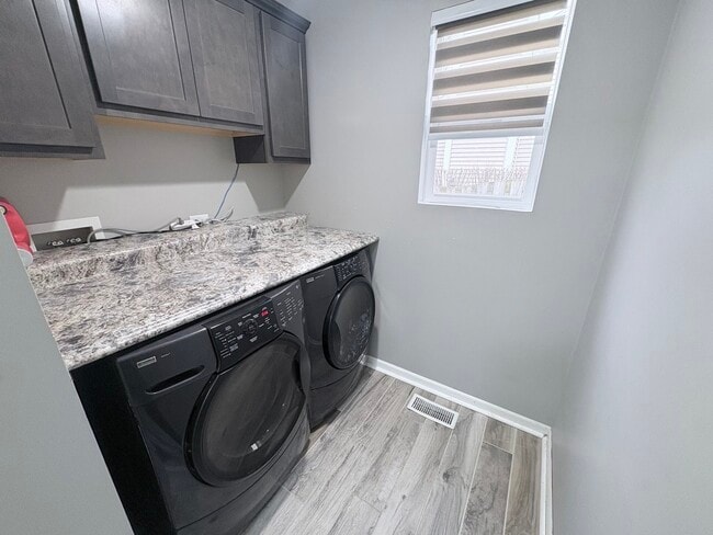 Building Photo - 1004 Longford Rd