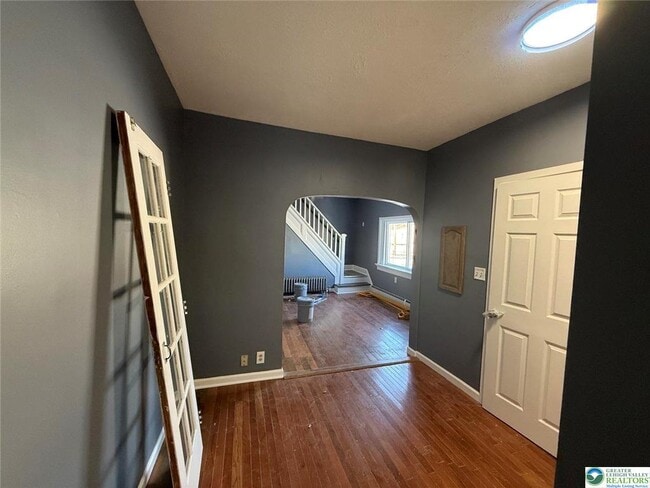 Building Photo - 301 Penn St