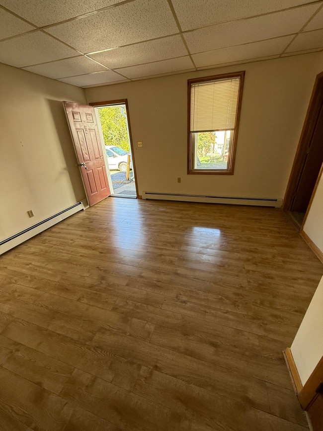 Primary Photo - 54 S Broad St