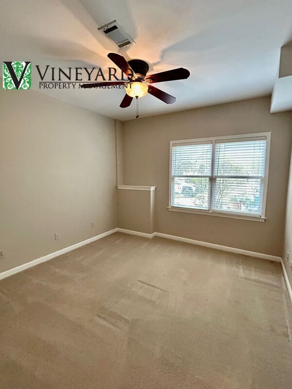 Building Photo - 508 Old Field Cove