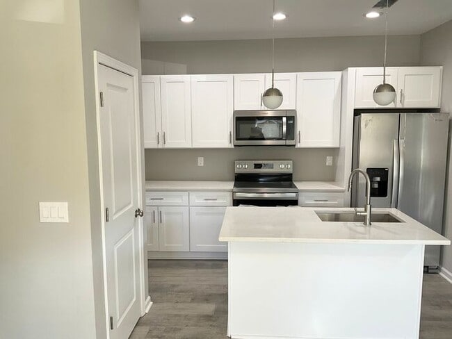 Building Photo - Beautiful Brand New Single Family Home: 2Bedroom/ 2Bath