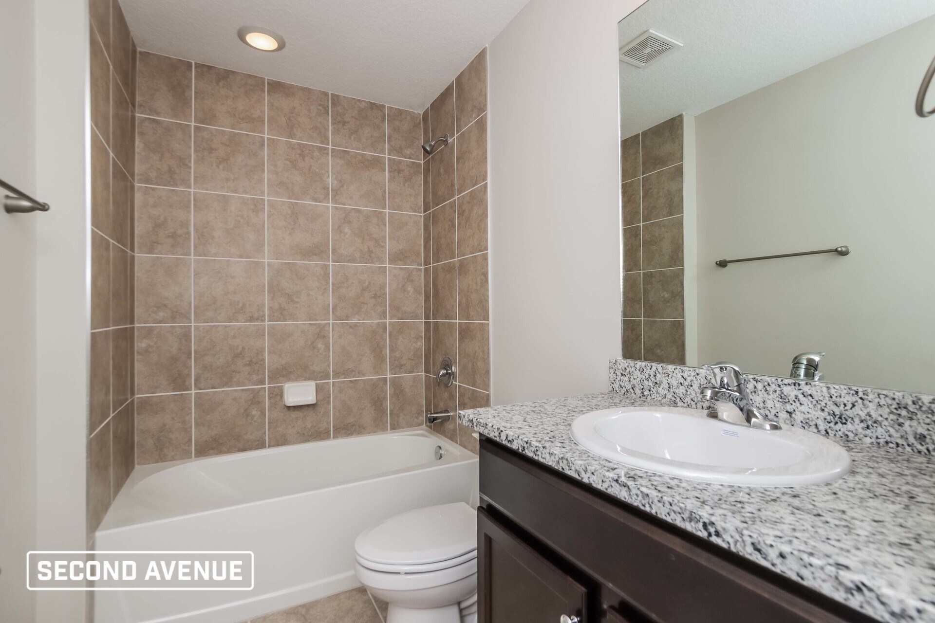 Building Photo - 1426 Paramount Ave SE