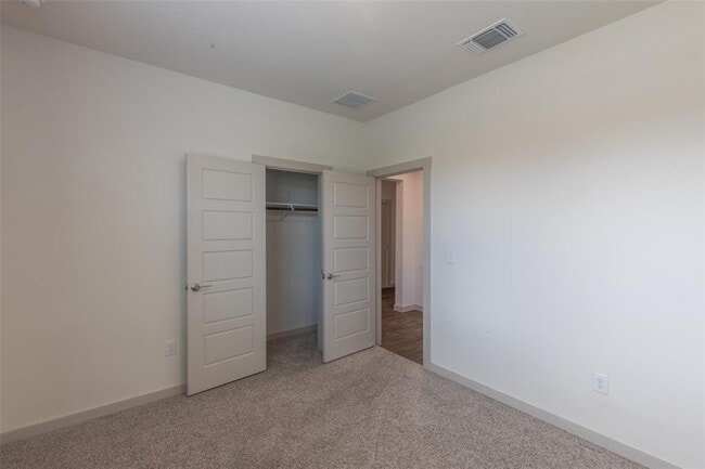 Building Photo - 2913 Louris Ln
