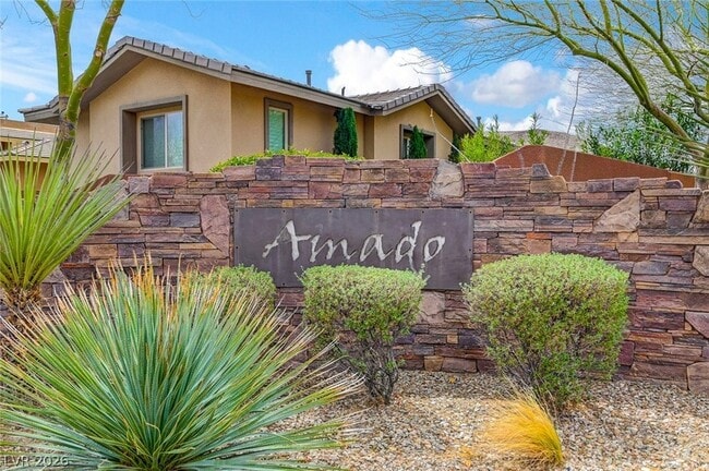 Building Photo - 10679 Country Knoll Way