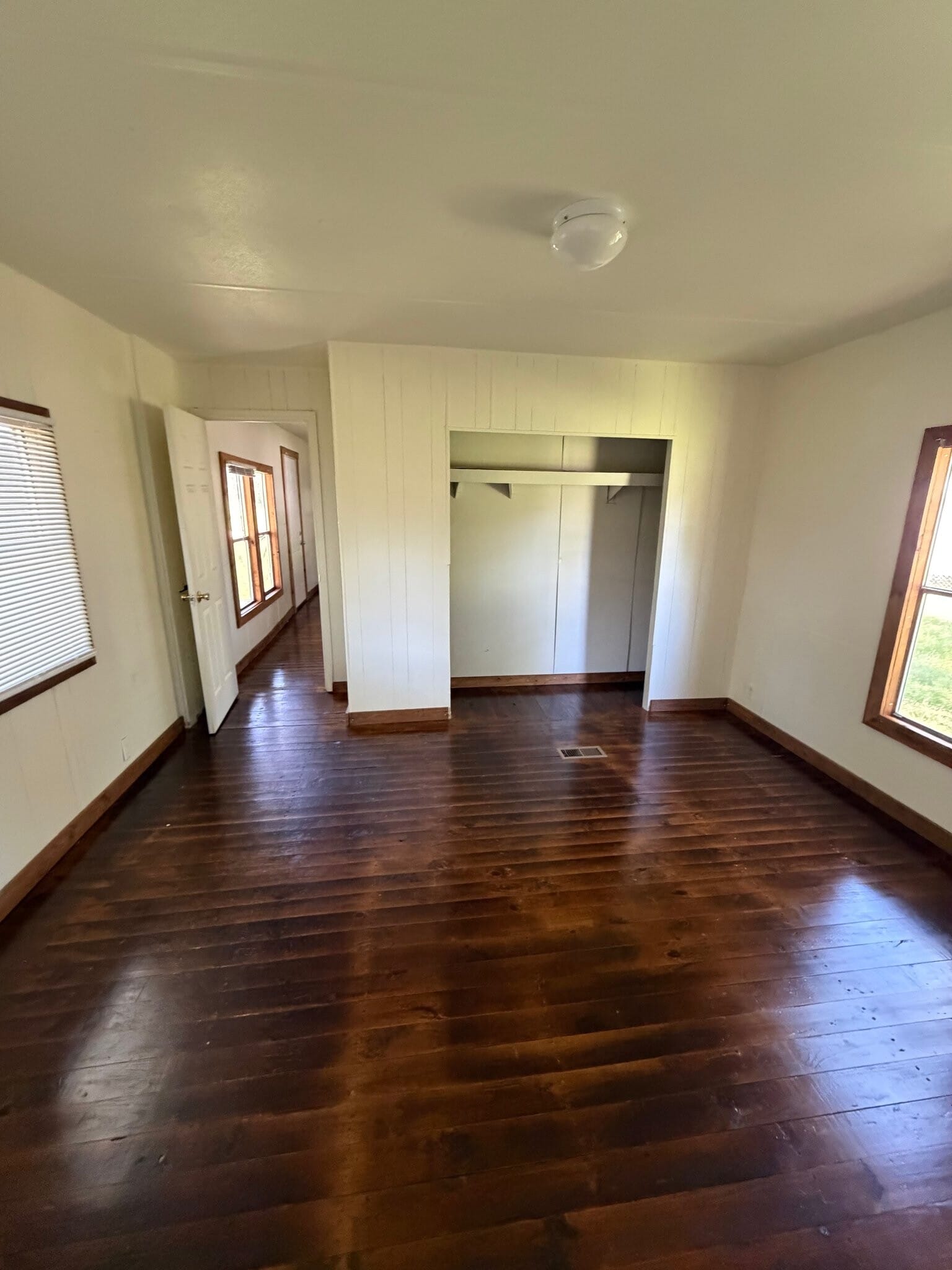 Building Photo - 9929 Farris Loop