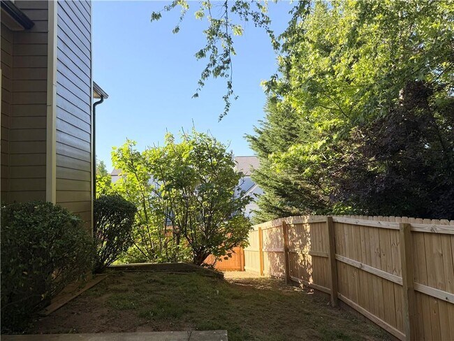 Building Photo - 6460 Whirlaway Dr