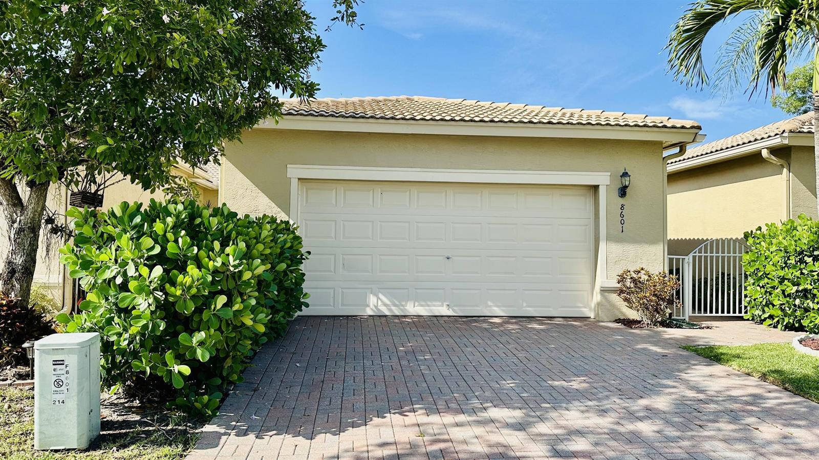 Building Photo - 8601 Mangrove Cay