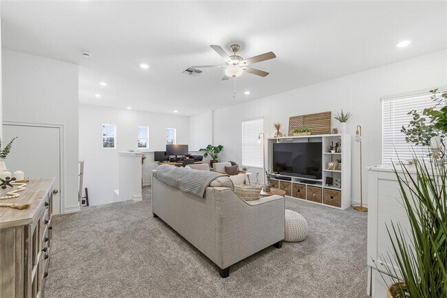 Building Photo - 7410 S Faul St