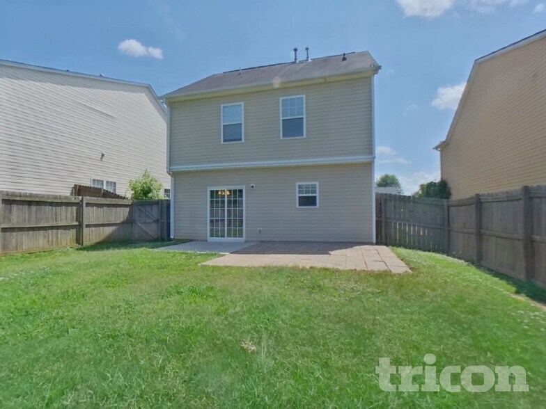 Building Photo - 303 Stonewood Crossing Dr