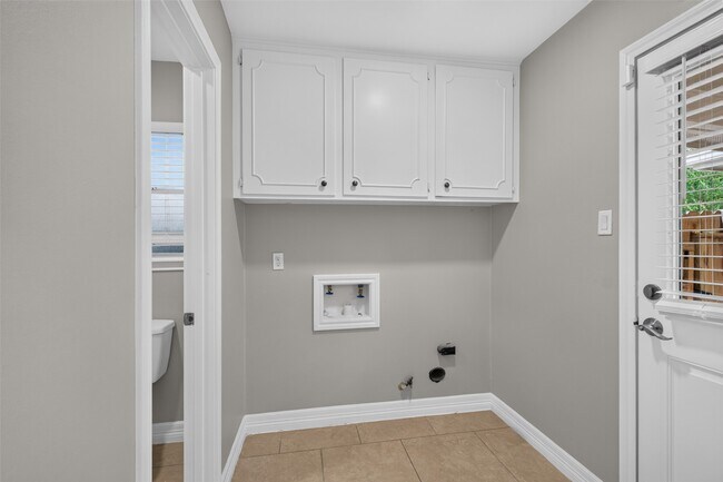 Building Photo - 1503 Shannon Valley Dr