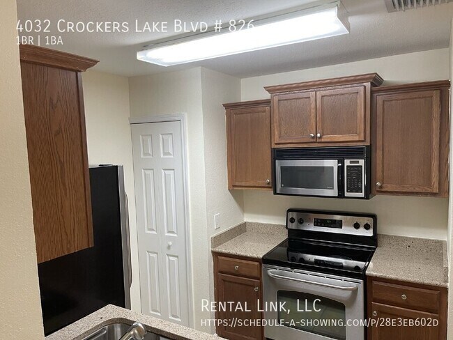 Building Photo - 4032 Crockers Lake Blvd