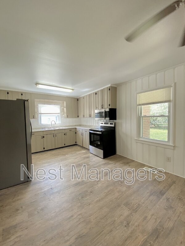 Building Photo - 3808 Hartwell Rd