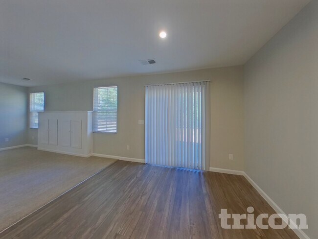 Building Photo - 137 Portchester Ln