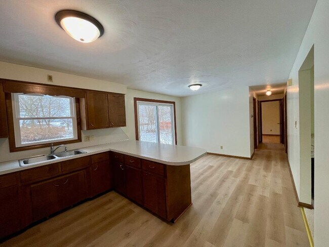 Building Photo - 9841 Smithdale Ave NE