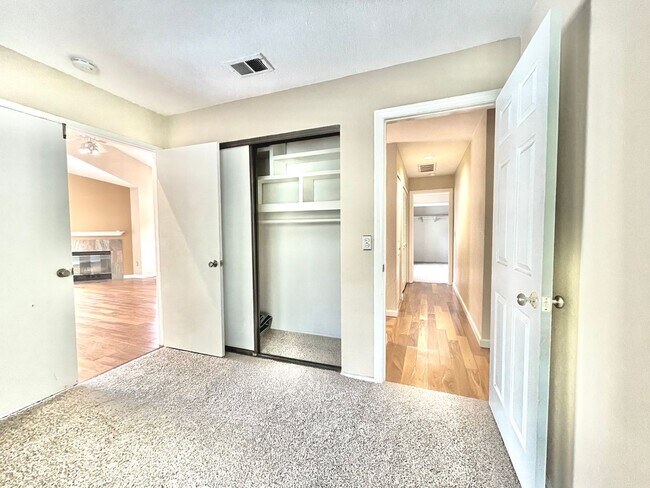 Building Photo - 11329 Avenida De Los Lobos