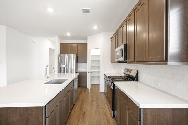 Building Photo - 9723 Avalon Vw Dr