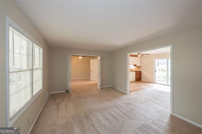 Building Photo - 4044 Forrestal Dr