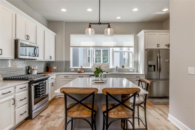 Building Photo - 1405 Hyde St