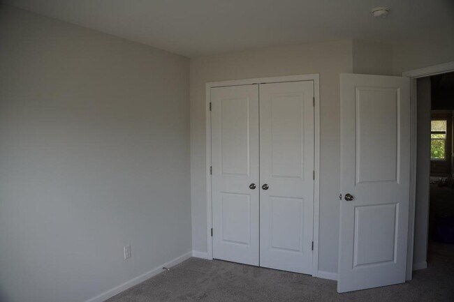 Building Photo - 307 Dipsea Spg