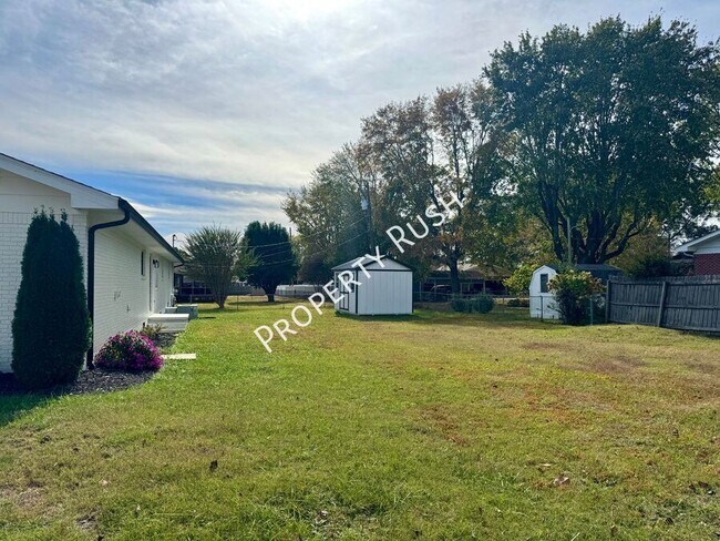 Building Photo - 7339 Brookside Dr