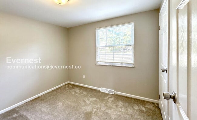 Building Photo - 588 Catskill Dr