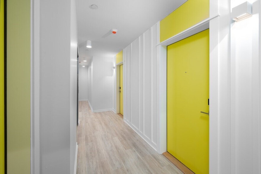 Building Photo - 205 Beacon St