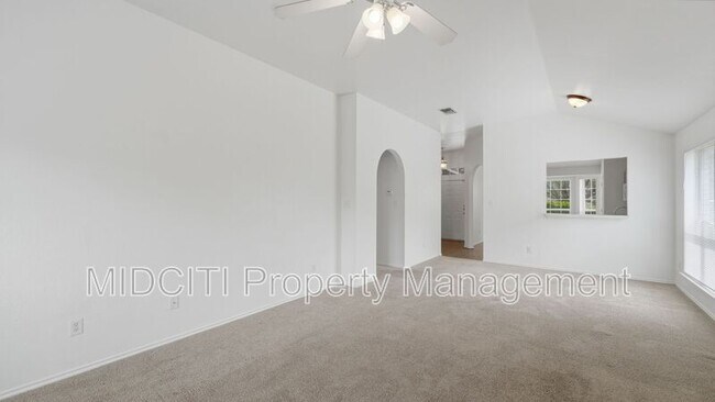 Building Photo - 137 Jerry Lees Trail