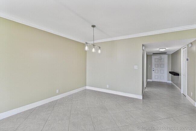 Building Photo - 4000 Cypress Grove Way