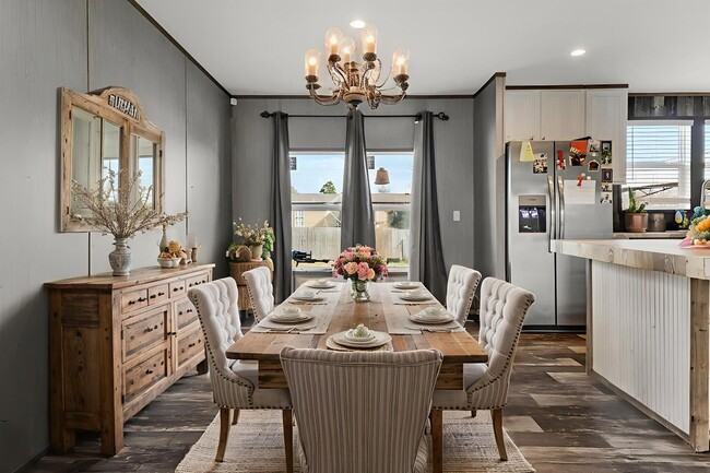 Building Photo - 134 N Larry Dr