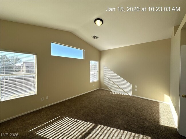 Building Photo - 5401 Goldenseal Ct