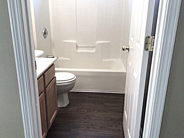 Building Photo - 5 Hessell Ct