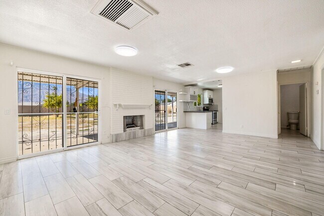 Building Photo - 33515 Wishing Well Trail