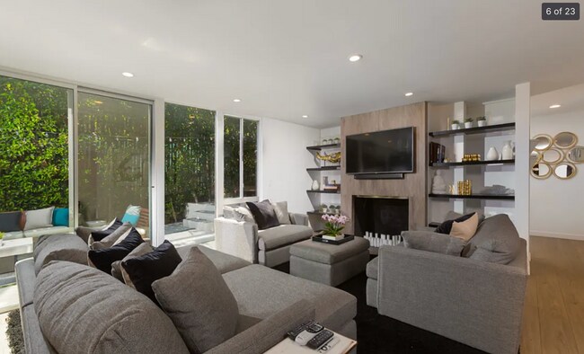 Building Photo - Come home to this Modern 2-bedroom Townhome in West Hollywood!