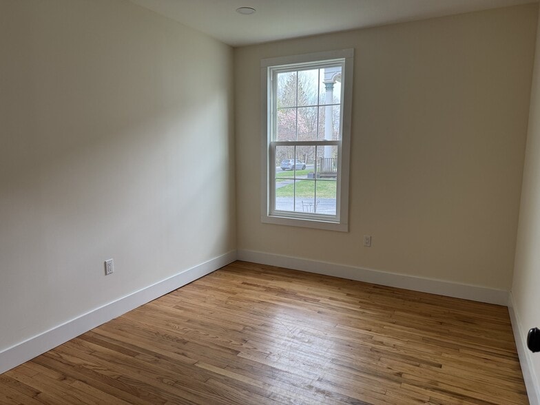 Building Photo - 4925 NY-22