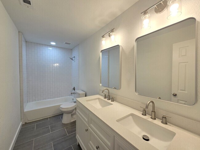 Building Photo - 202 Marston St