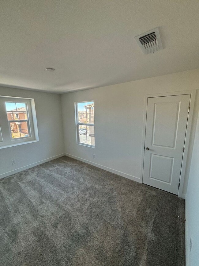 Building Photo - Modern 2-Story in Inspirada 4 Bed 3 Bath, Loft, Downstairs Bed & Open Floorplan