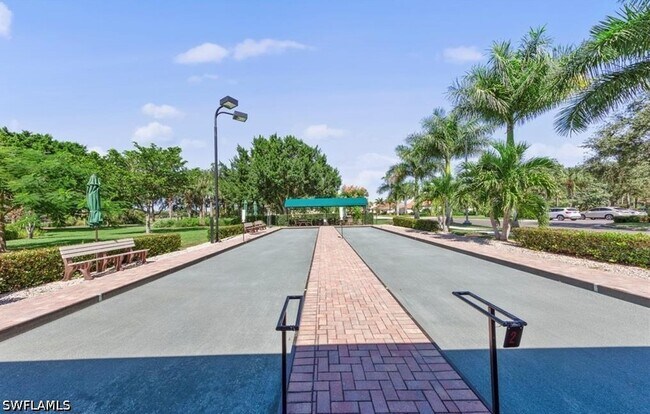 Building Photo - 10135 Colonial Country Club Blvd