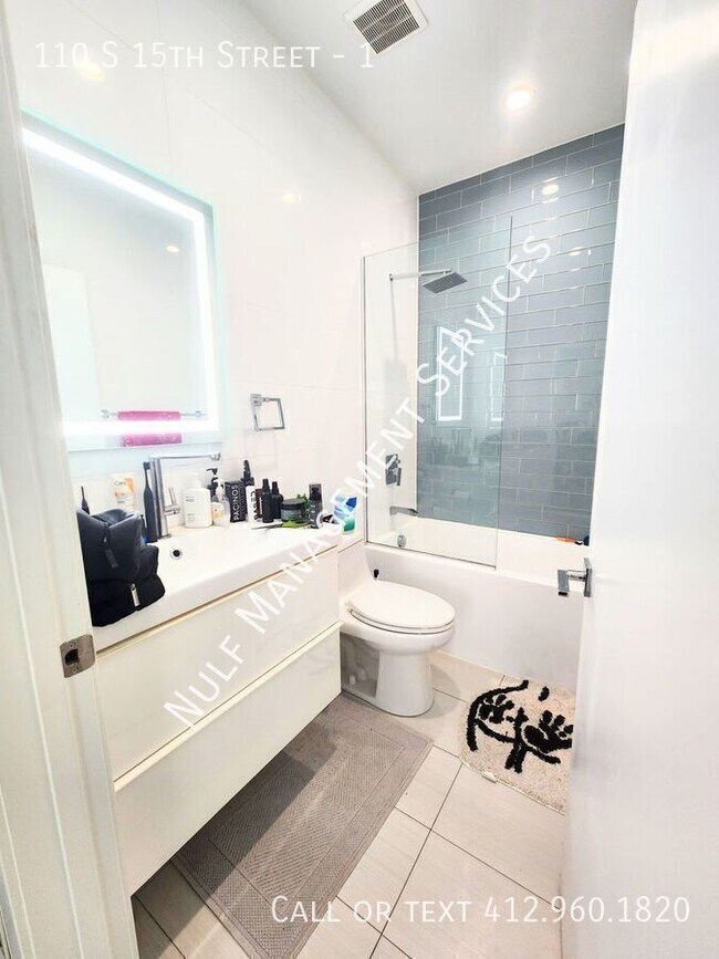 Building Photo - 110 S 15th St