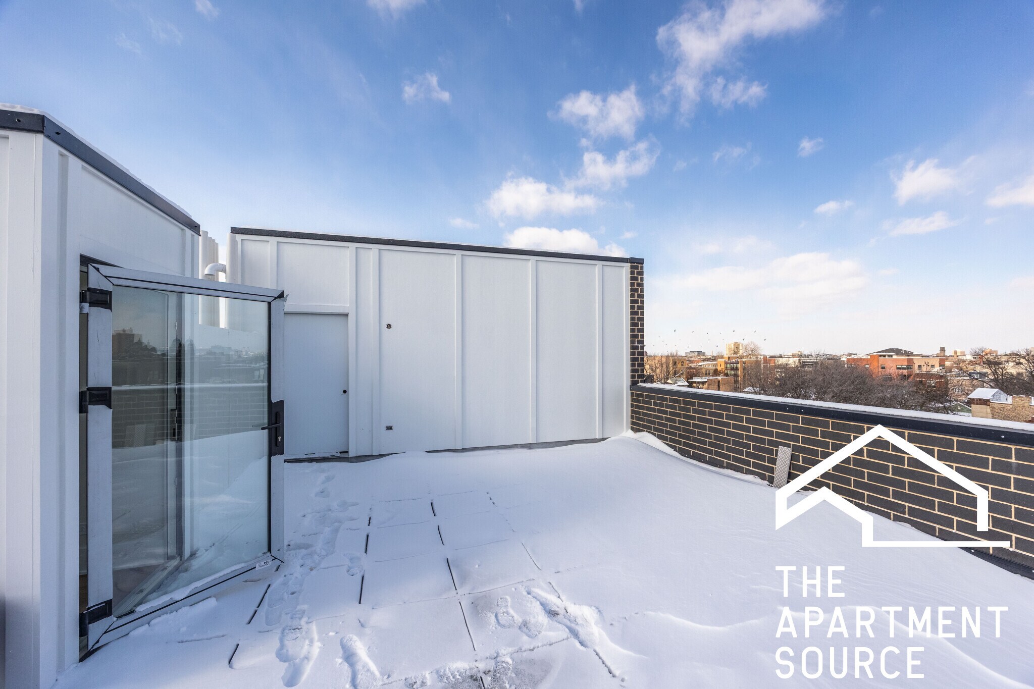 Building Photo - 1624 W Grand Ave