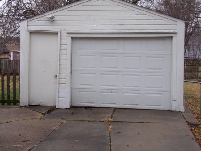 Building Photo - BCR 2265 South 48-