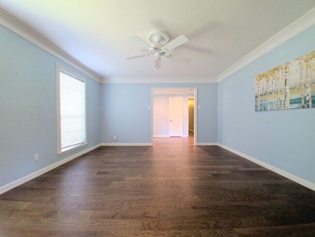 Building Photo - 139 Haversham Dr