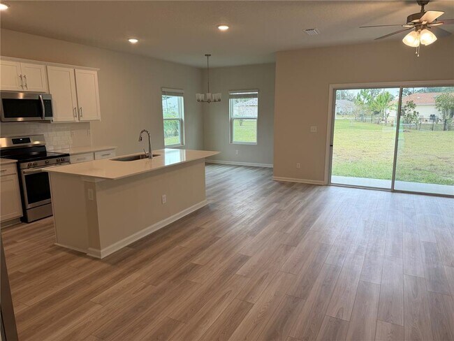 Building Photo - 19 Pine Crest Ln