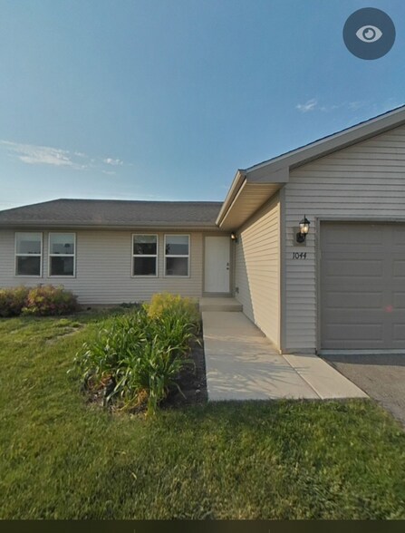 Primary Photo - 1044 Witbeck Dr