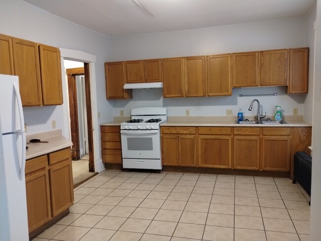 Kitchen - 430 W Wilson St