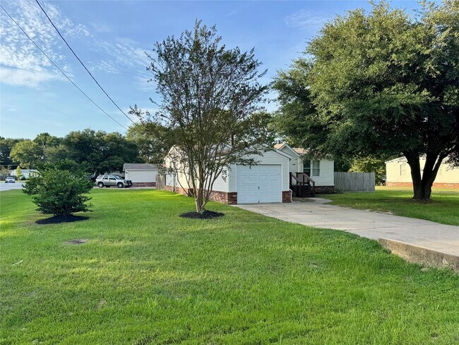 Building Photo - 16513 Desert Star Dr